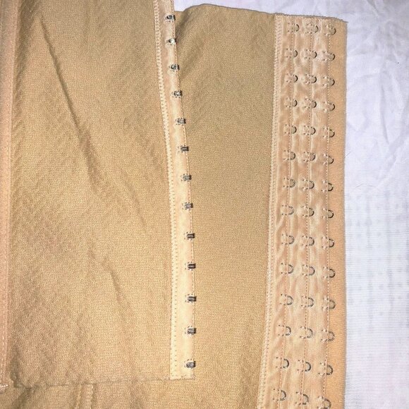 Waist clincher from Heavenly Shapewear - Picture 4 of 7